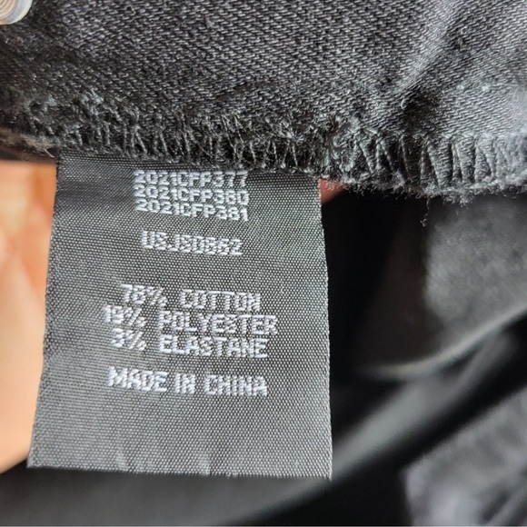 Universal Standard Women's Casey Classic
Denim Overalls in Black Size XS (10-12) - Picture 6 of 7